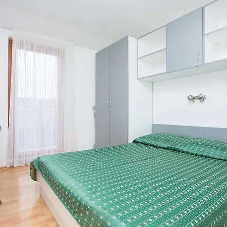 Prenc Pisuko Apartment *